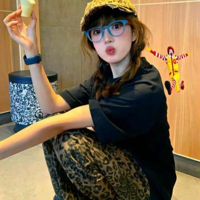 女主从剧本中跑出来了女主非要改剧本